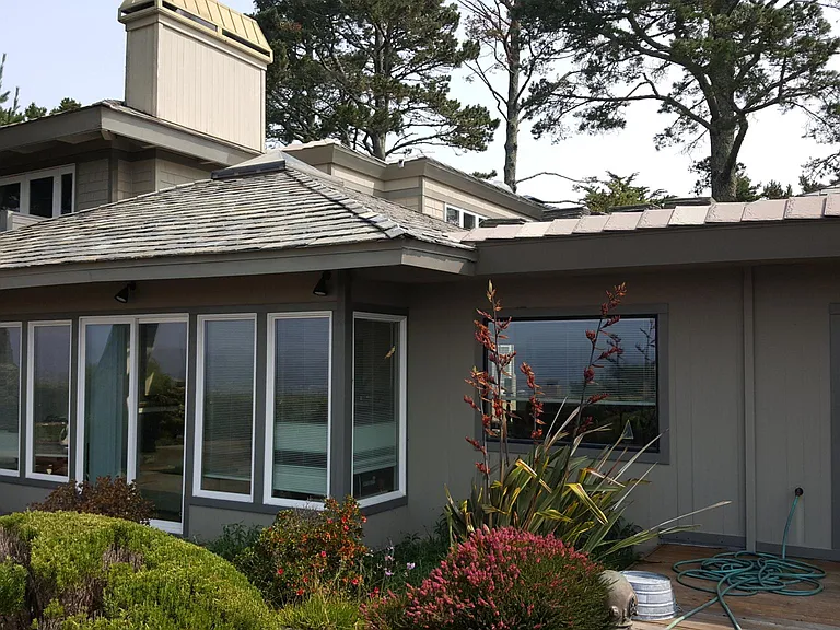 118 Hacienda Dr — Photo 2