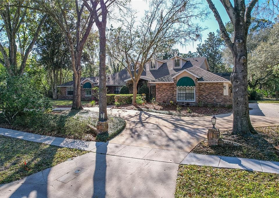 1st image of 388 Woodstead Cir