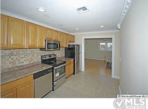 5th image of 92 Guadeloupe Dr