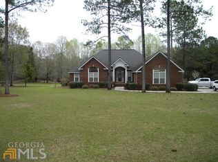 1319 Woodvalley Dr, Eastman, GA 31023