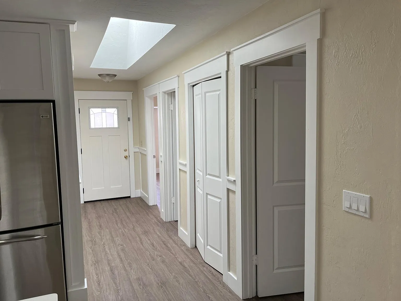 2320 Ironstone Dr E — Photo 2