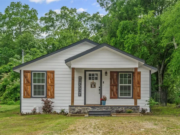 406 Martin Luther King Jr Dr, Sulphur Springs, TX 75482