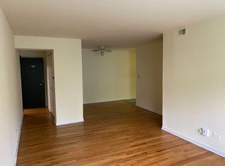 421 W Barry Ave APT 406, Chicago, IL 60657