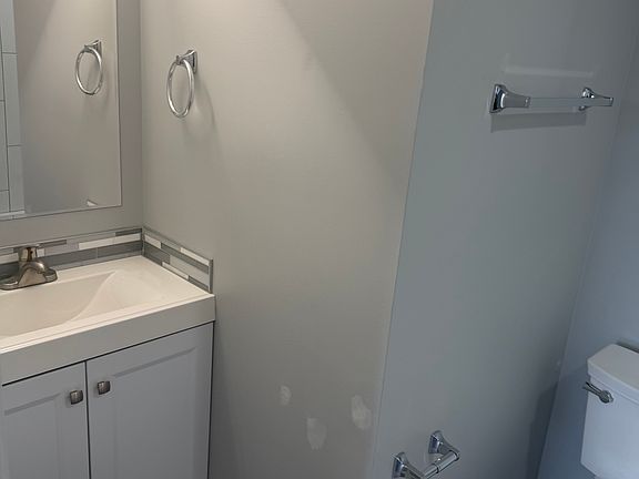 3rd image of 9 W Quincy St Unit C