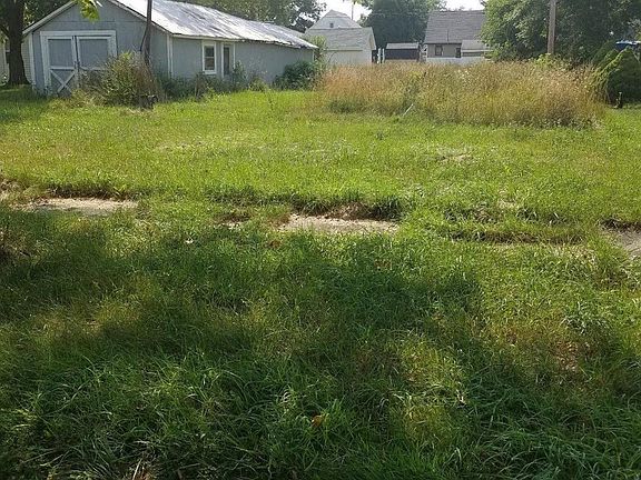 2nd image of 129 Evans Ave