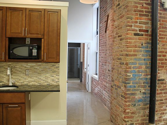 3rd image of 3421 Richmond St Ste 111