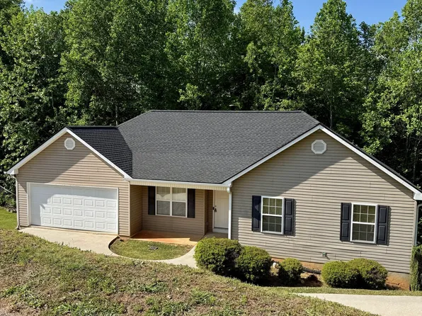 95 Mountain Overlook Dr, Cleveland, GA 30528