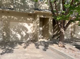 72 Loma Vista Dr, Los Alamos, NM 87544