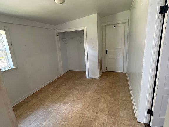 2nd image of 1414 N Dawson St