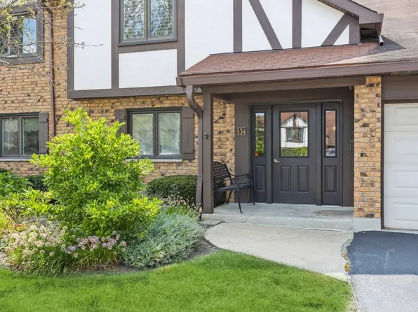 534 Banyon Ln APT B, La Grange, IL 60525