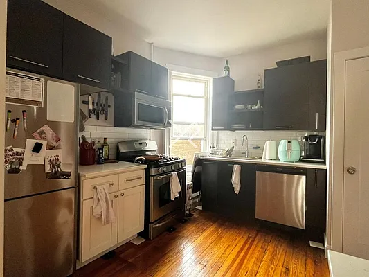 Rented by Yaffa Realty LLC | media 2