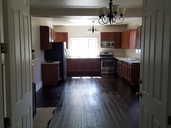 3rd image of 211 S Washington St #1