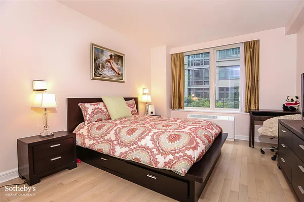 Sold by Sotheby's International Realty | media 11