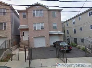 23-25 Governor St, Newark, NJ 07102