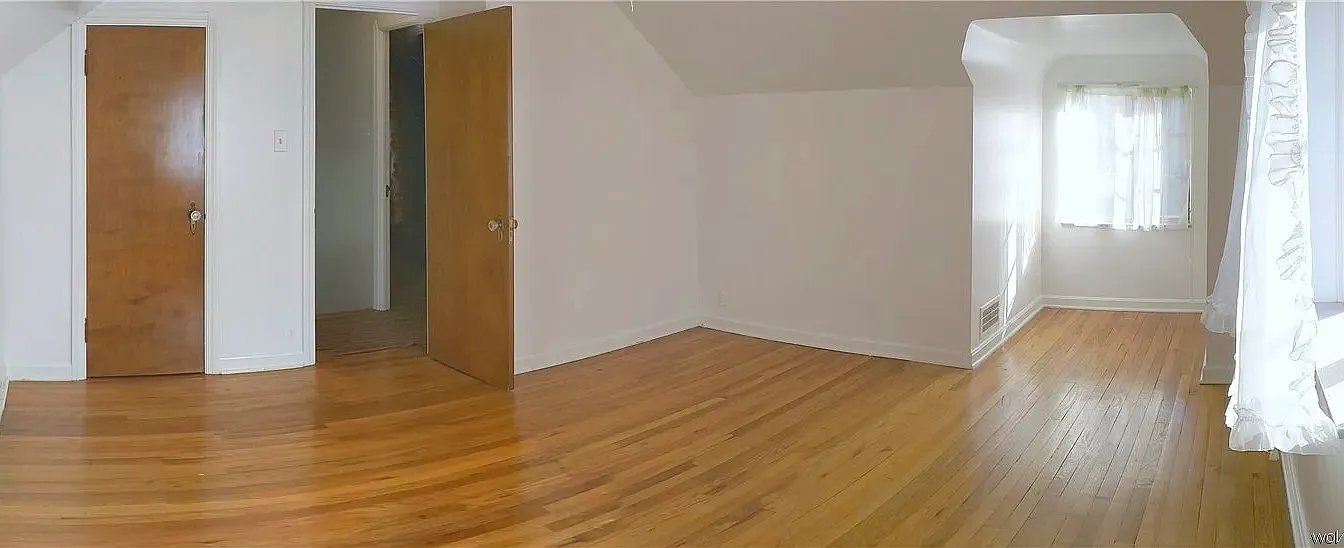 3 bed, 1297 sqft, $1,163 — Photo 3