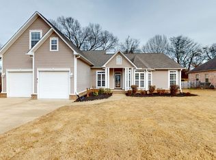 388 Oakleigh Dr, Dyersburg, TN 38024