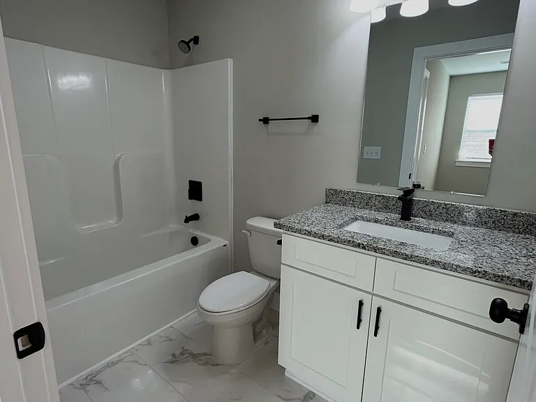 107 Woodstone Ln — Photo 5