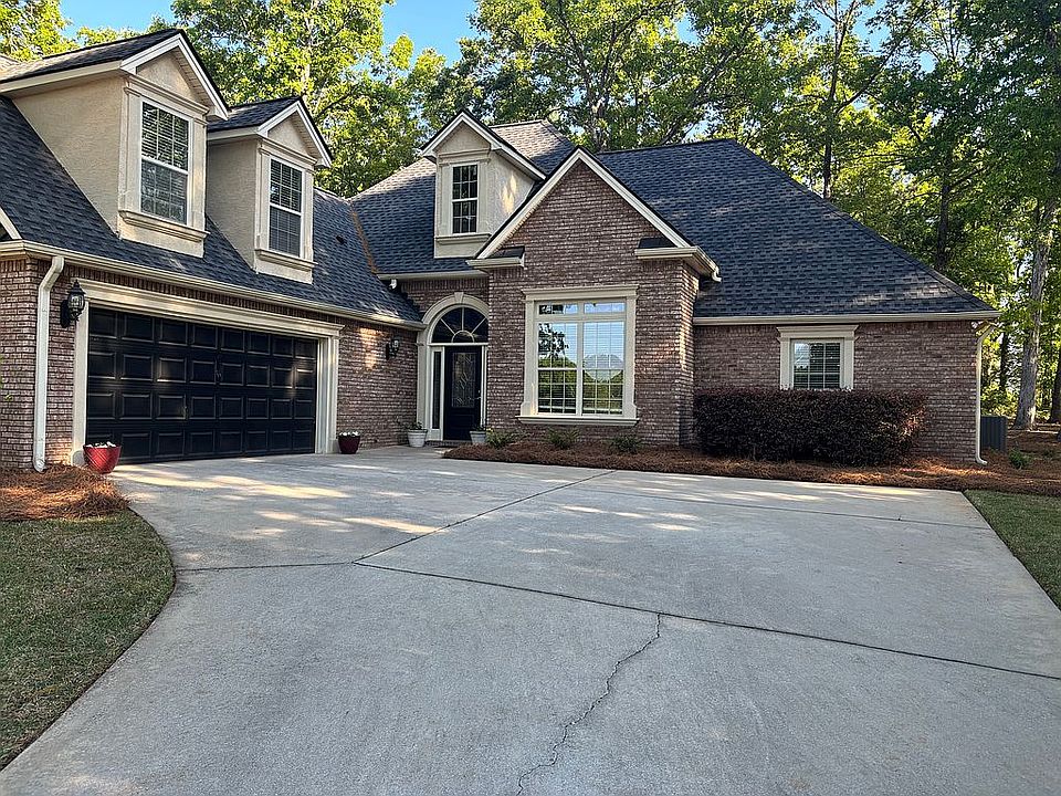 1st image of 19 Oakwood Dr