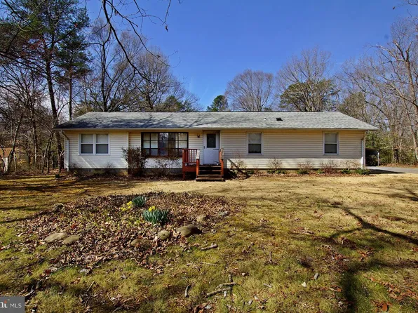 8965 Riverside Rd, Nanjemoy, MD 20662