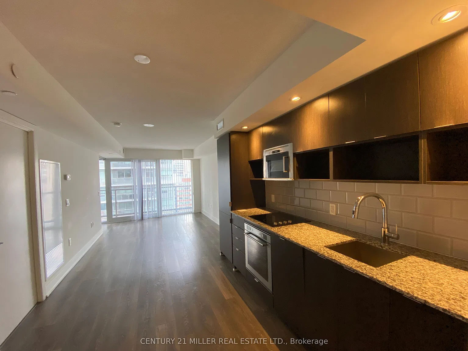 2 bed, $2,350 — Photo 4