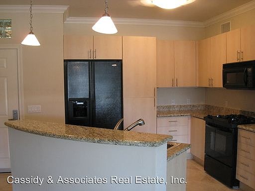 3rd image of 1480 Broadway Unit 2521