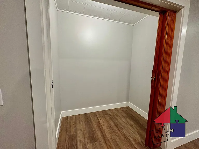 24 Mountain View St — Photo 35
