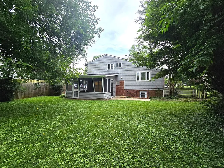5115 Bangor Dr — Photo 10