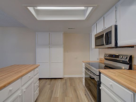2nd image of 6969 Gayle Lyn Ln