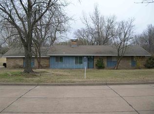 1705 Blake Dr, Ponca City, OK 74604