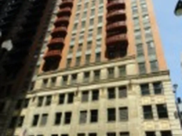 208 W Washington St APT 1002, Chicago, IL 60606