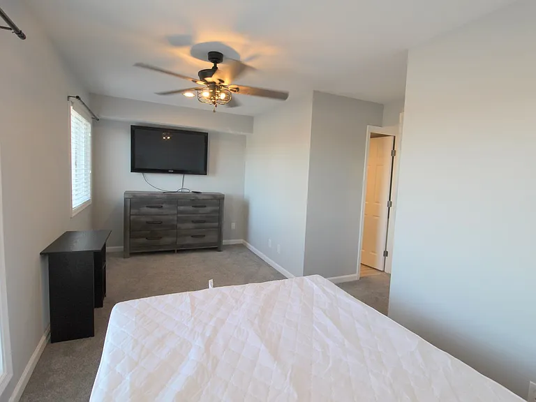 1340F Hunters Rd — Photo 31