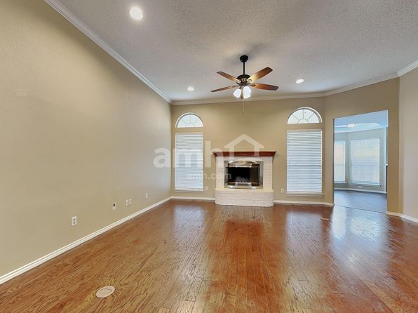 7312 Glen Dr