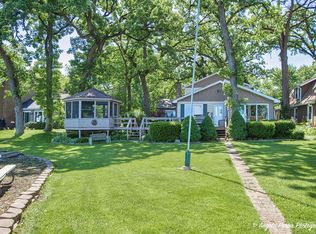 4506 Lakewood Rd, McHenry, IL 60050