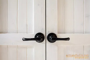 Sold by aptsandlofts.com