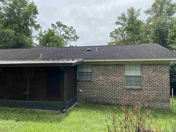 3rd image of 5092 Yacht Harbor Cir