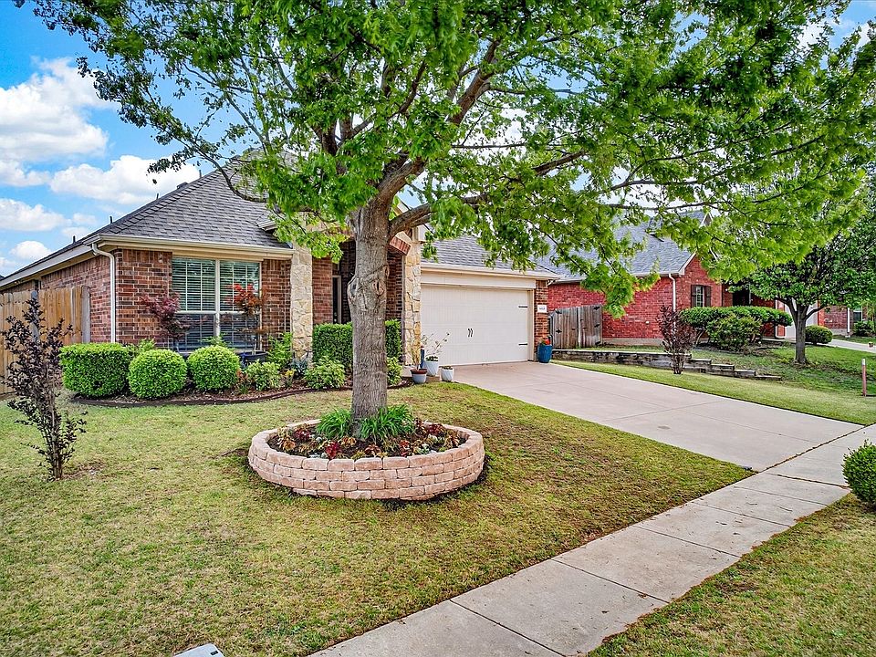 1st image of 1458 Park Crest Dr