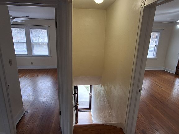 3rd image of 417 E Meyer Blvd #417