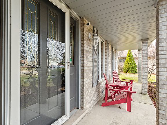 3rd image of 7843 Braeloch Ct