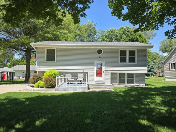 540 Pleasant St, Carson, IA 51525