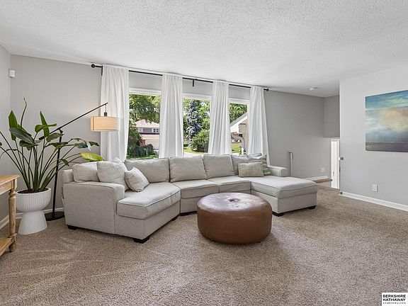 5th image of 1007 S 218th St