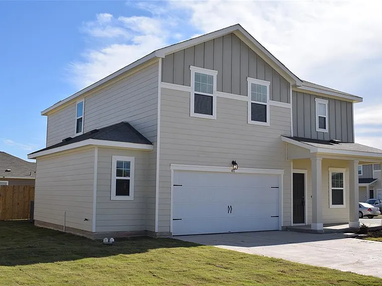 431 Robins Nest Ln — Photo 2
