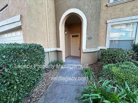 2nd image of 5350 Dunlay Dr Unit 3117
