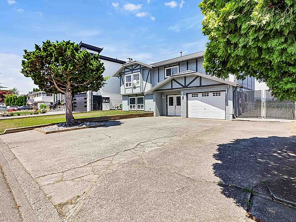 4th image of 32745 Okanagan Dr