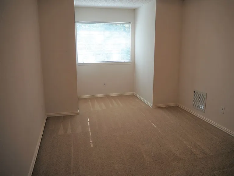2105 Friar Ct — Photo 20