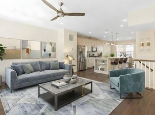 17 Gala Ct, Livingston, NJ 07039
