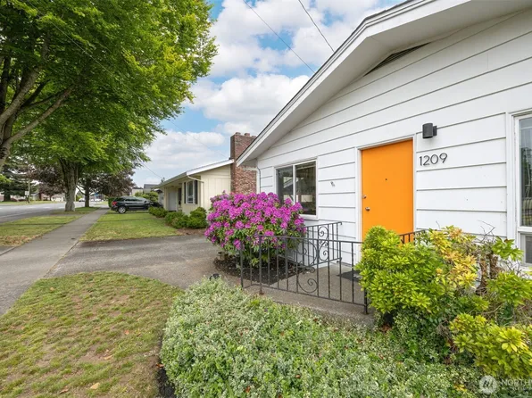 1209 Grover Street, Lynden, WA 98264