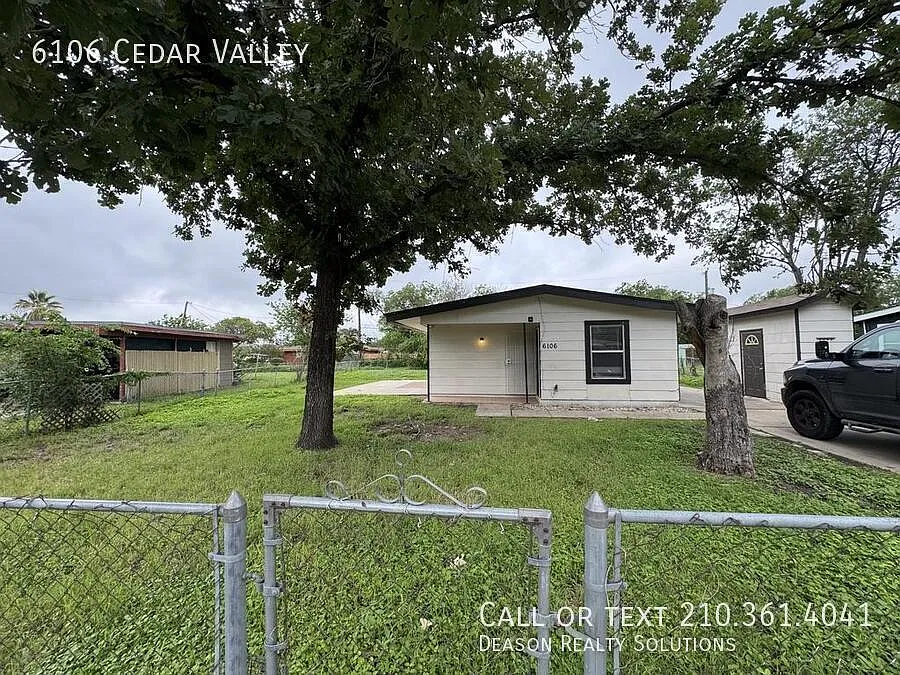 6106 Cedar Valley Dr