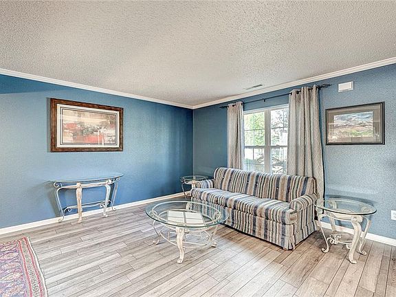 5th image of 267 Brookview Dr