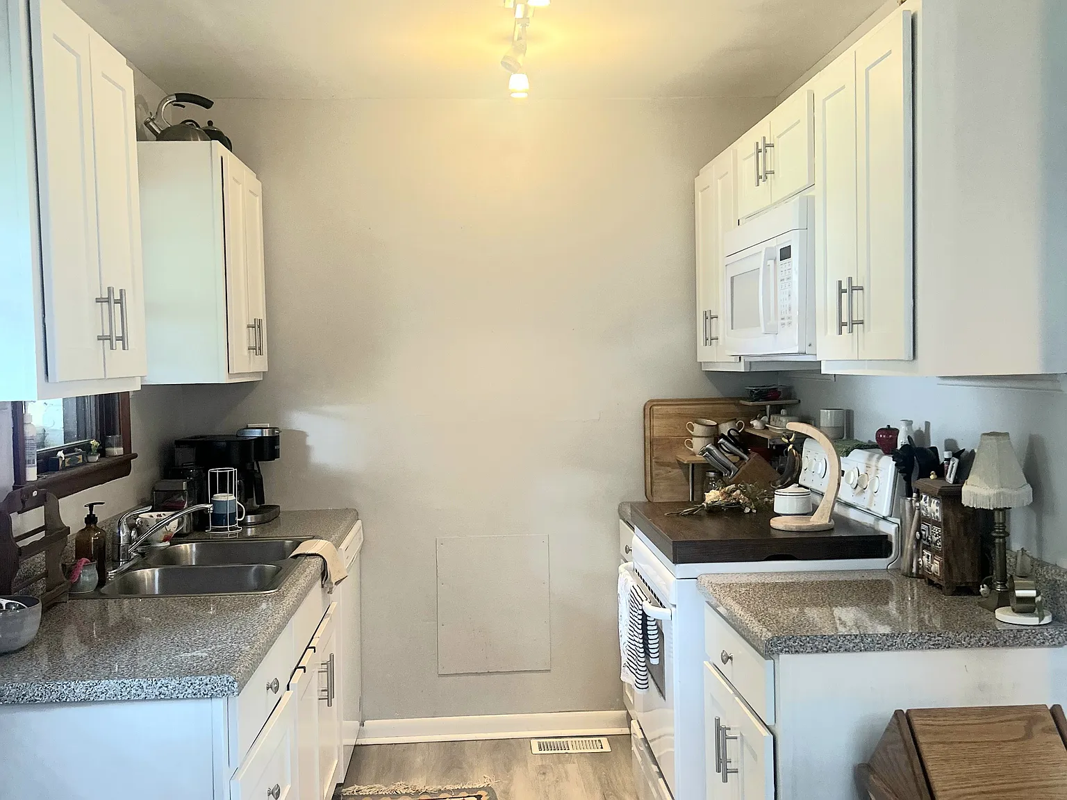 2 bed, 950 sqft, $1,895 — Photo 3