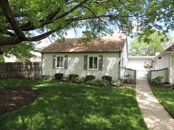 1st image of 19 Garden Dr
